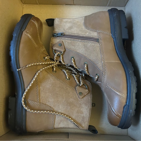 UGG®
Women's Hapsburg Duck Boots - Picture 7 of 10